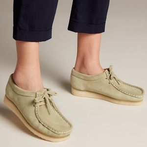 Worn Tan Suede Clark’s Wallabees